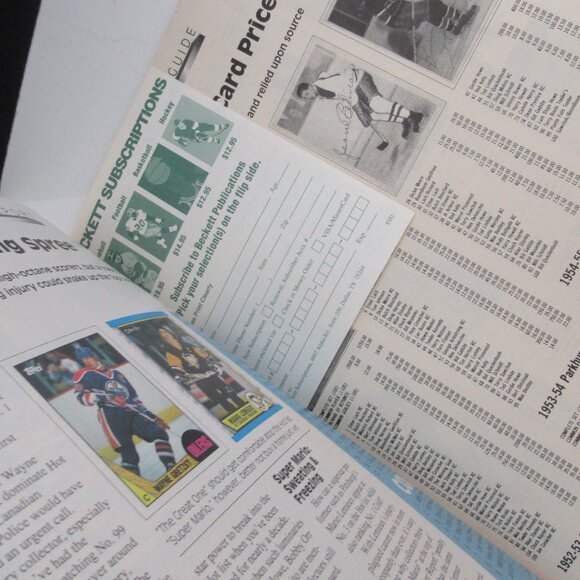 Beckett Hockey Magazine Wayne Gretzky, Vintage 1990, Issue #1 - Picture 2 of 3